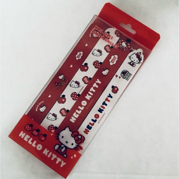 Sanrio Hello Kitty Apple Collection Nail File Set of 4 - Picture 3 of 3